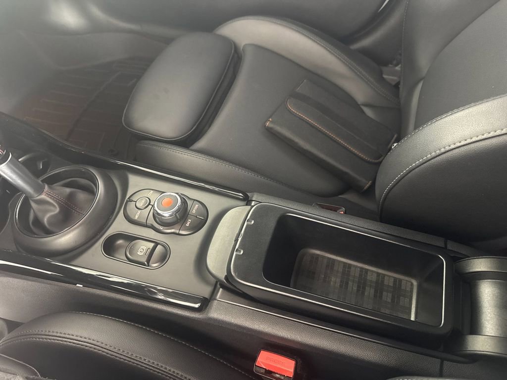 Used 2019 MINI Cooper Clubman S w/ Premium Package image 29