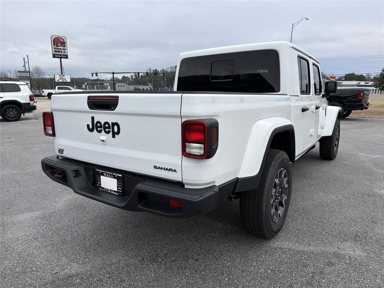 New 2026 Jeep Gladiator Sahara image 6