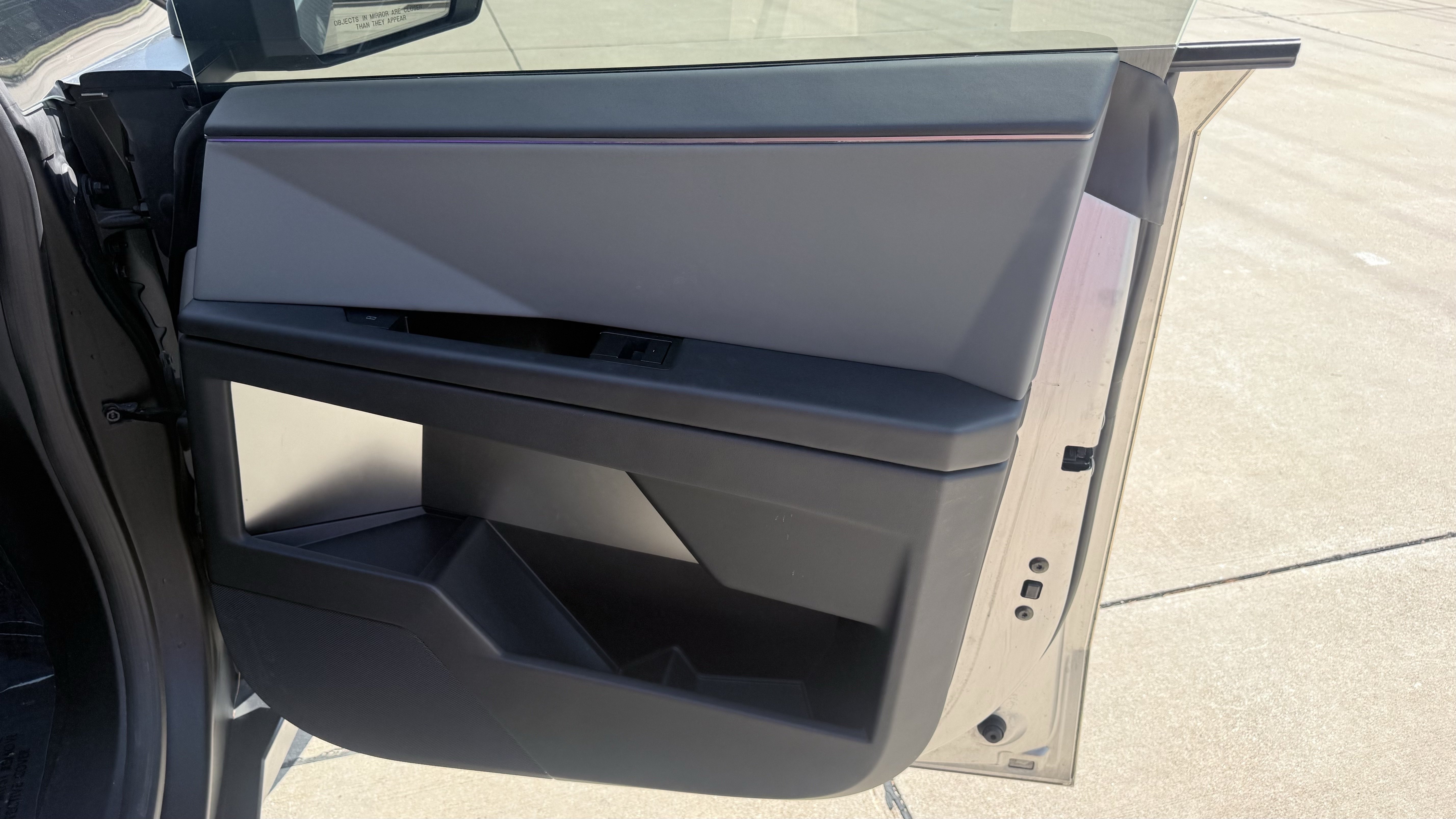 Used 2025 Tesla Cybertruck AWD Crew Cab image 43