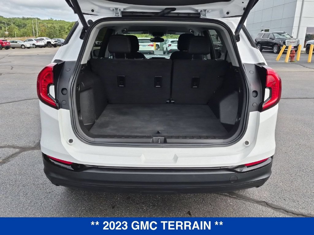Used 2023 GMC Terrain SLE w/ Driver Convenience Package AWD/4WD image 29