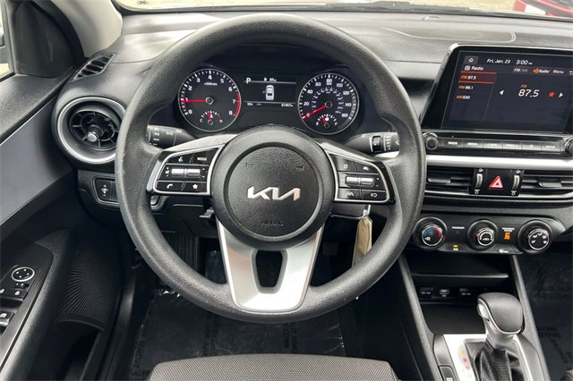 Used 2023 Kia Forte LXS image 18
