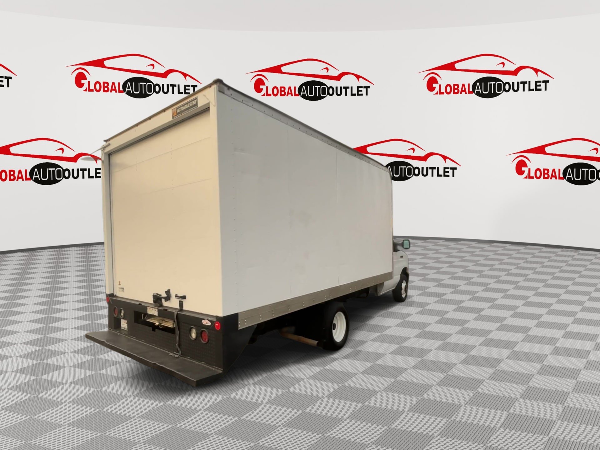 Used 2019 Ford E-350 and Econoline 350 Super Duty RWD image 8
