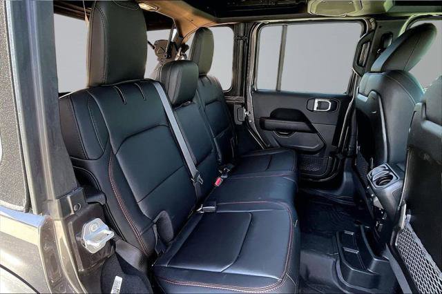 Certified 2025 Jeep Wrangler Unlimited Rubicon w/ Convenience Group AWD/4WD image 18