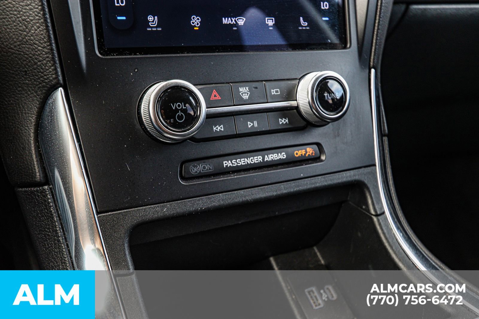 Used 2024 Ford Edge Titanium image 45