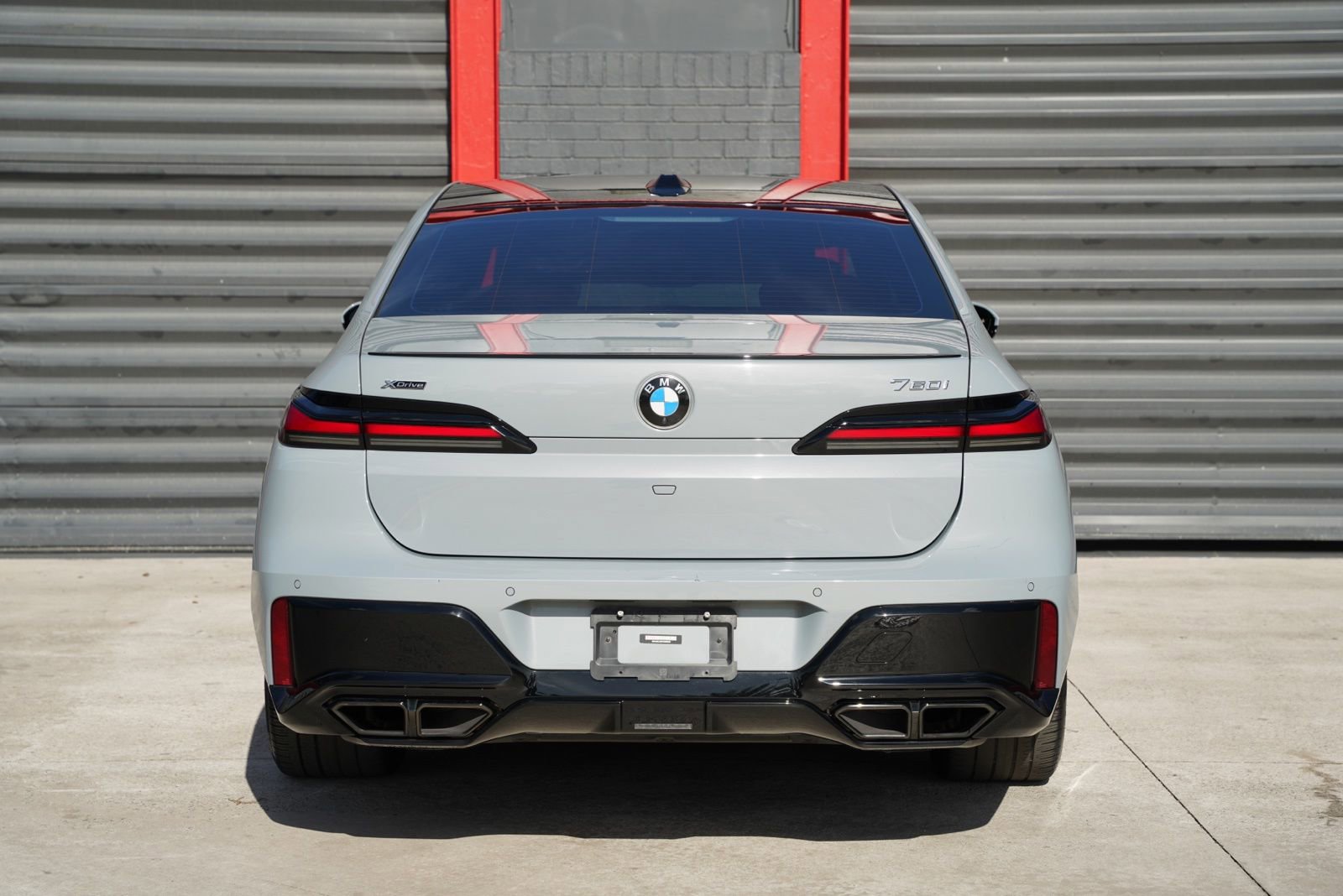 Used 2023 BMW 760i xDrive AWD/4WD image 13