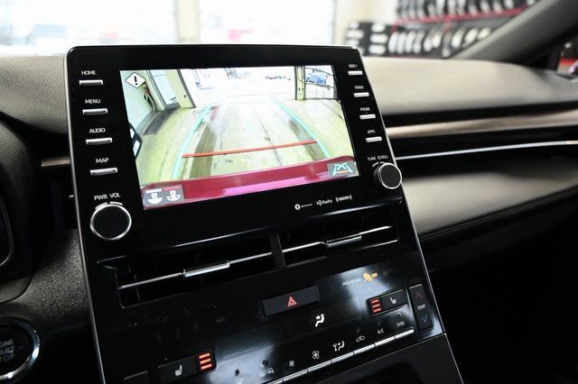 Used 2022 Toyota Avalon XLE FWD image 17