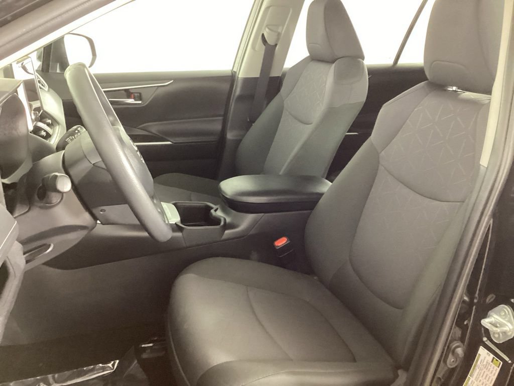 Used 2024 Toyota RAV4 AWD Hybrid image 10