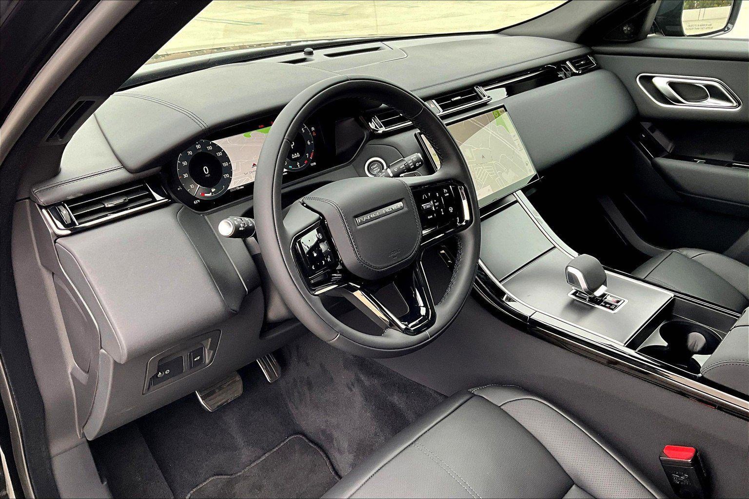 New 2026 Land Rover Range Rover Velar Dynamic SE image 4