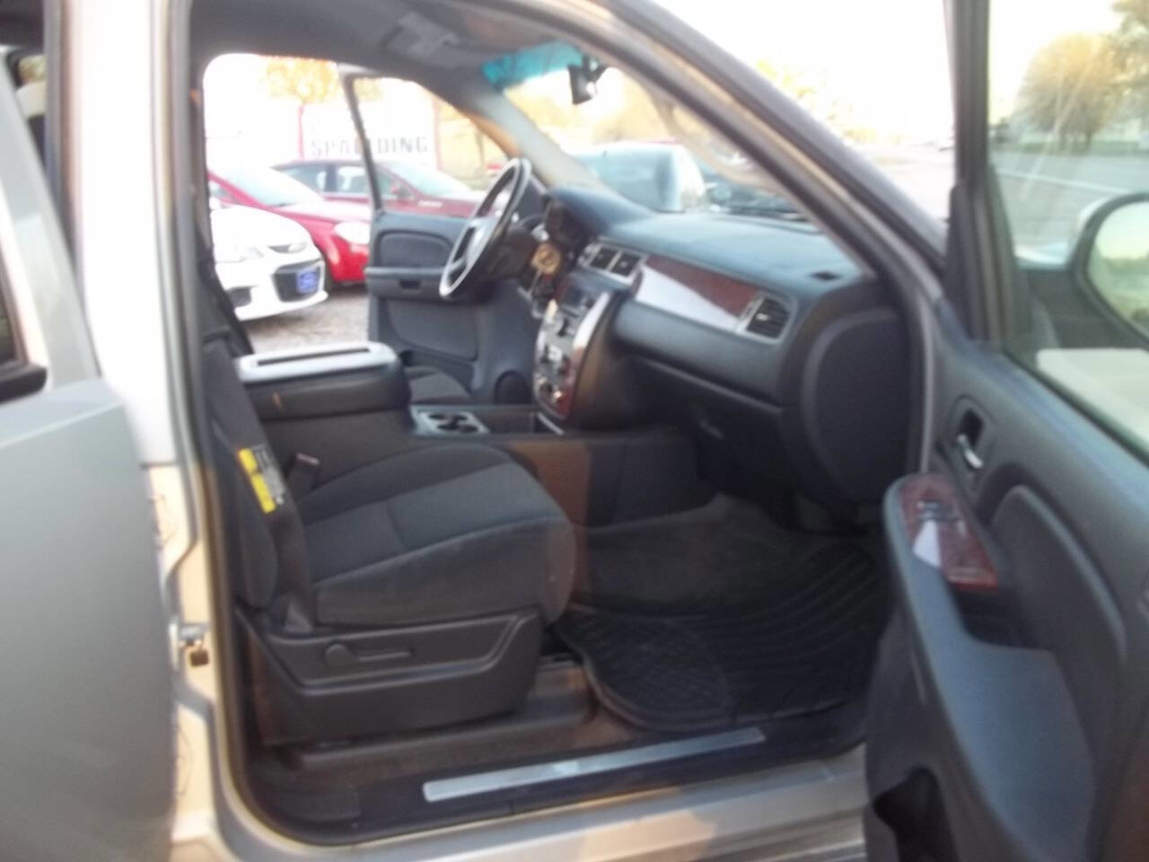 Used 2007 Chevrolet Tahoe LT image 16