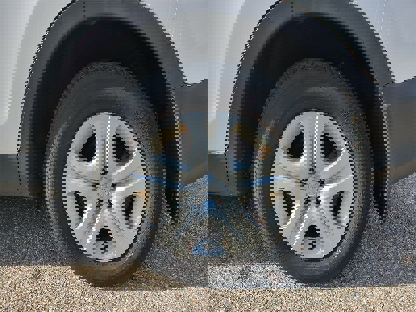 Used 2015 Toyota RAV4 LE image 14