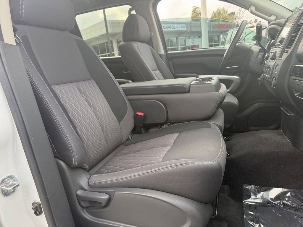 Used 2024 Nissan Titan SV w/ Accessory Utility Package image 28