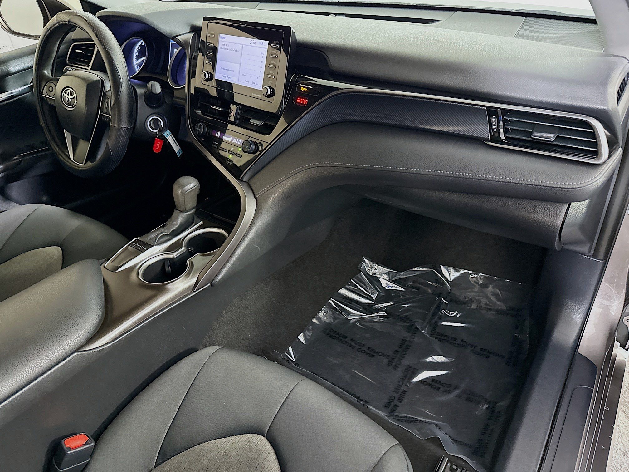 Used 2022 Toyota Camry LE FWD image 29