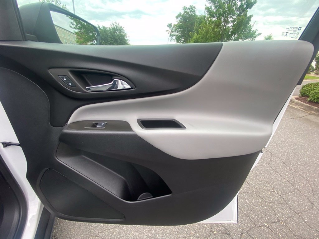 Used 2024 Chevrolet Equinox LS FWD image 37