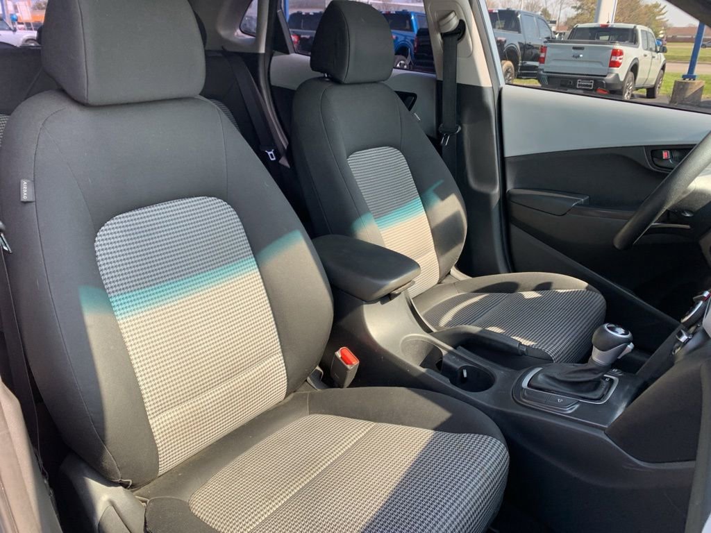 Used 2021 Hyundai Kona SE w/ Cargo Package FWD image 11