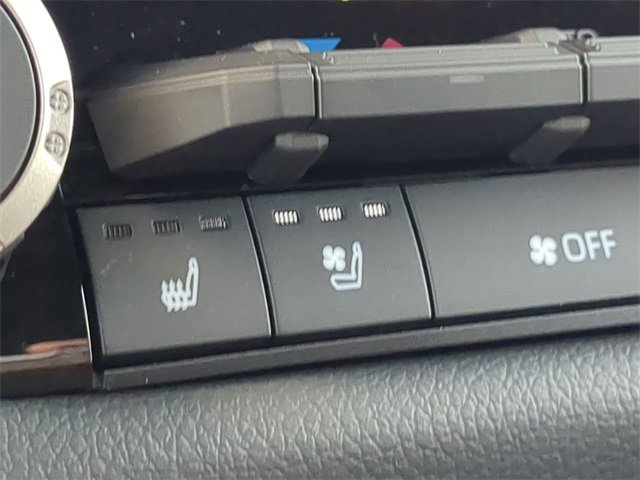 New 2025 Toyota Tundra Limited image 22