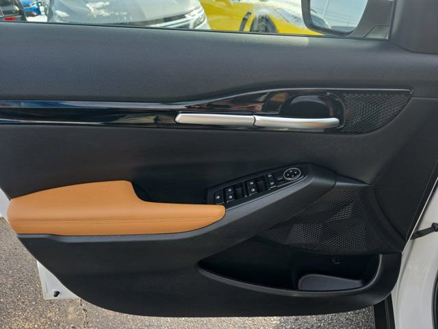 Used 2025 Kia Seltos EX w/ EX Sunroof Package image 21