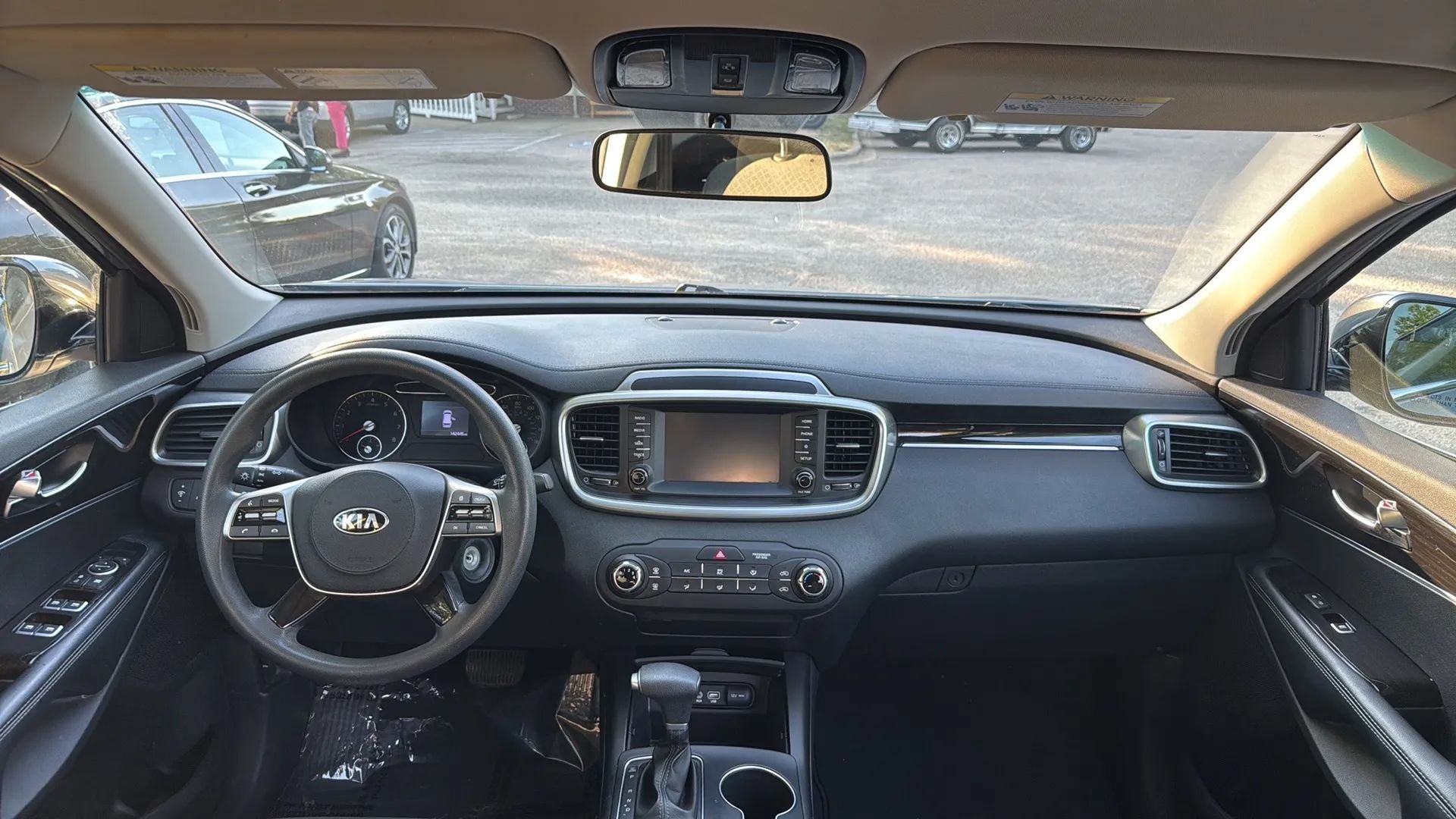 Used 2020 Kia Sorento LX AWD/4WD image 25