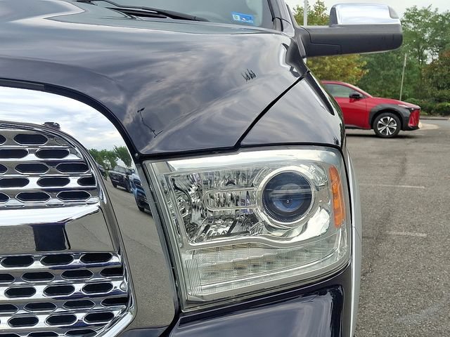 Used 2017 RAM 1500 Laramie w/ Convenience Group AWD/4WD image 9