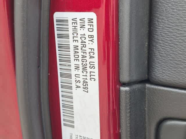 Certified 2022 Jeep Grand Cherokee Laredo X AWD/4WD image 34