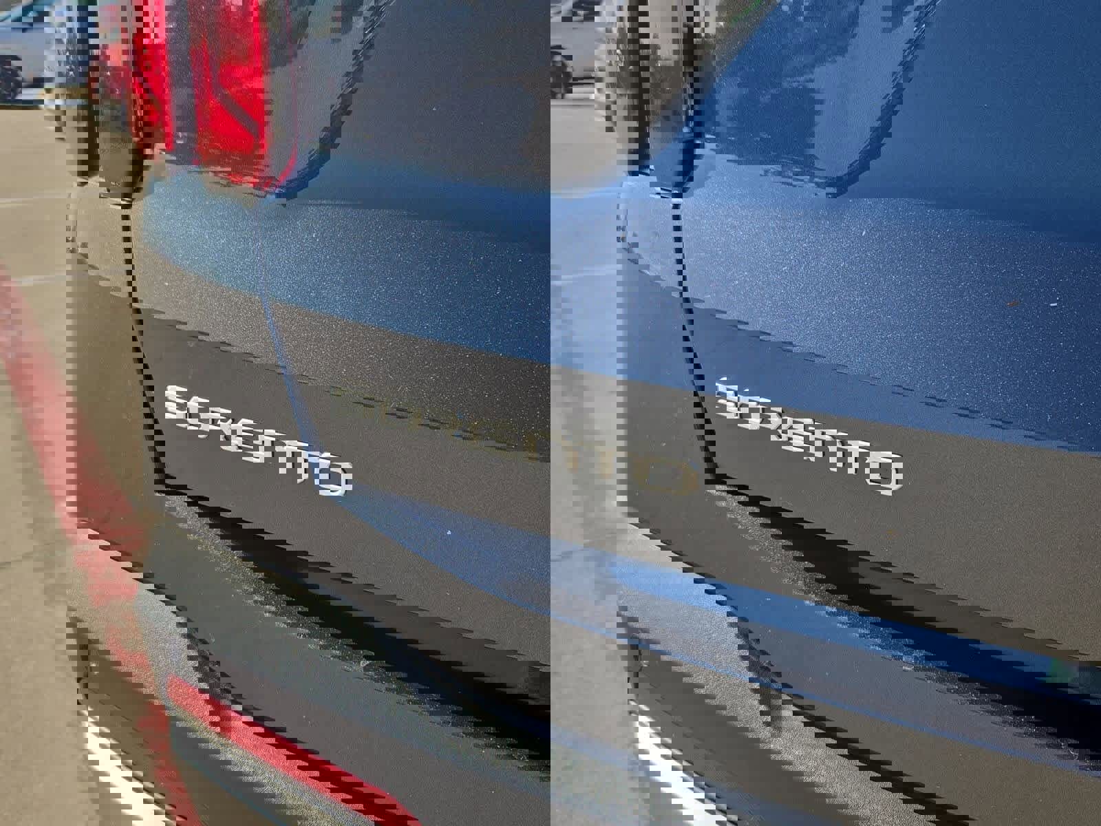 Certified 2024 Kia Sorento S image 11