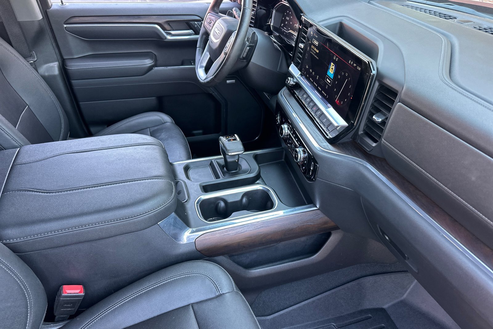 Used 2023 GMC Sierra 1500 SLT w/ SLT Convenience Package image 19