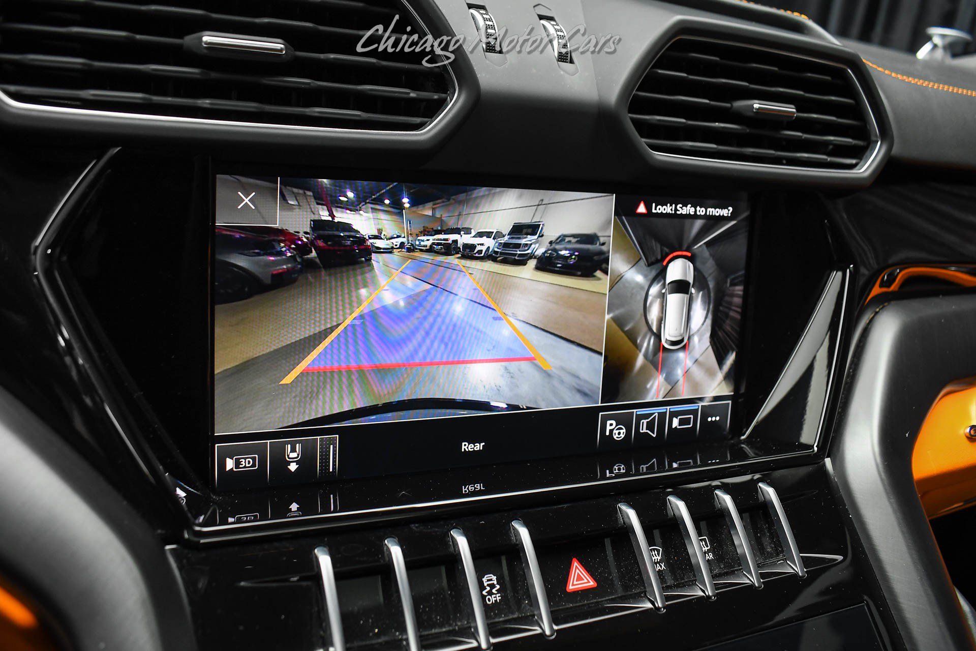 Used 2021 Lamborghini Urus AWD/4WD image 13