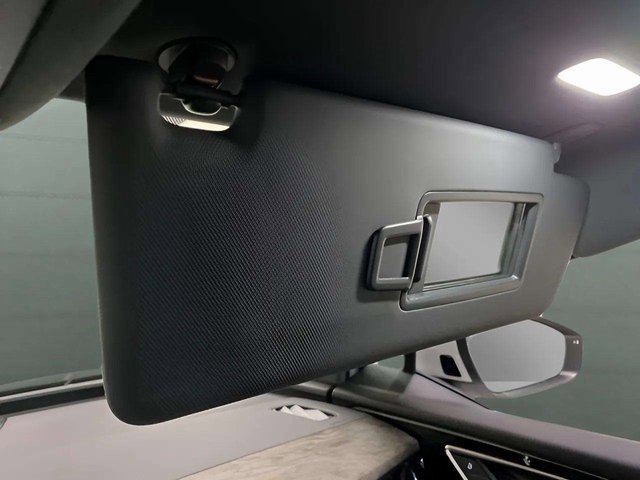 Used 2024 Audi Q4 e-tron Prestige image 64