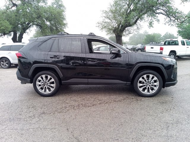 Used 2025 Toyota RAV4 XLE Premium FWD image 4