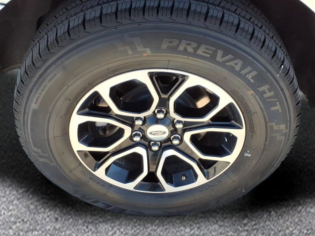 Used 2024 Ford Expedition XLT image 8