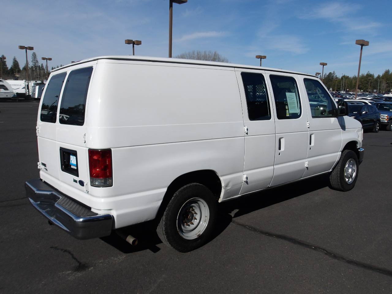 Used 2013 Ford E-150 and Econoline 150 w/ Commercial Cargo Van Pkg RWD image 5