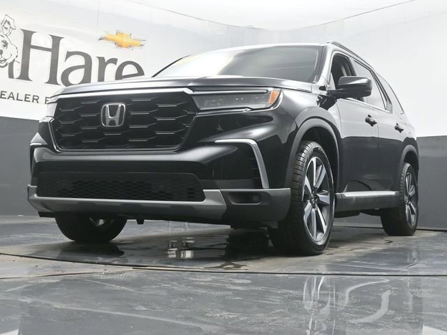 Used 2023 Honda Pilot Touring image 4