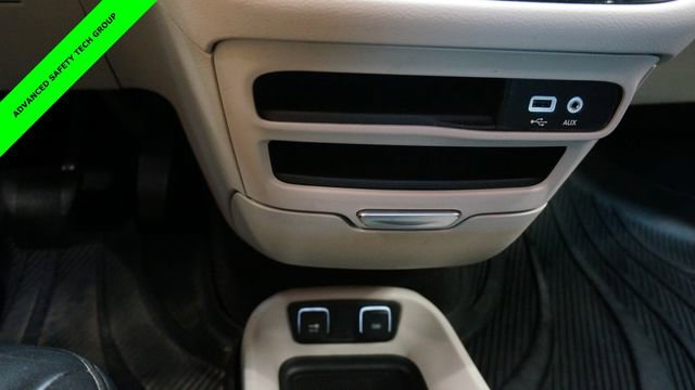 Used 2019 Chrysler Pacifica Touring-L w/ Advanced Safetytec Group image 20
