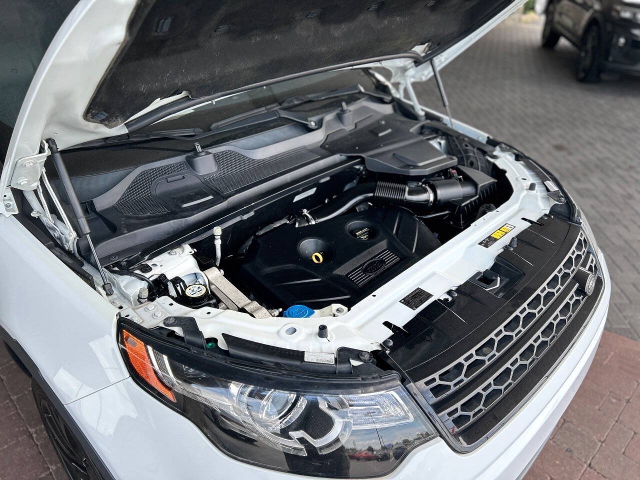 Used 2017 Land Rover Discovery Sport HSE AWD/4WD image 93