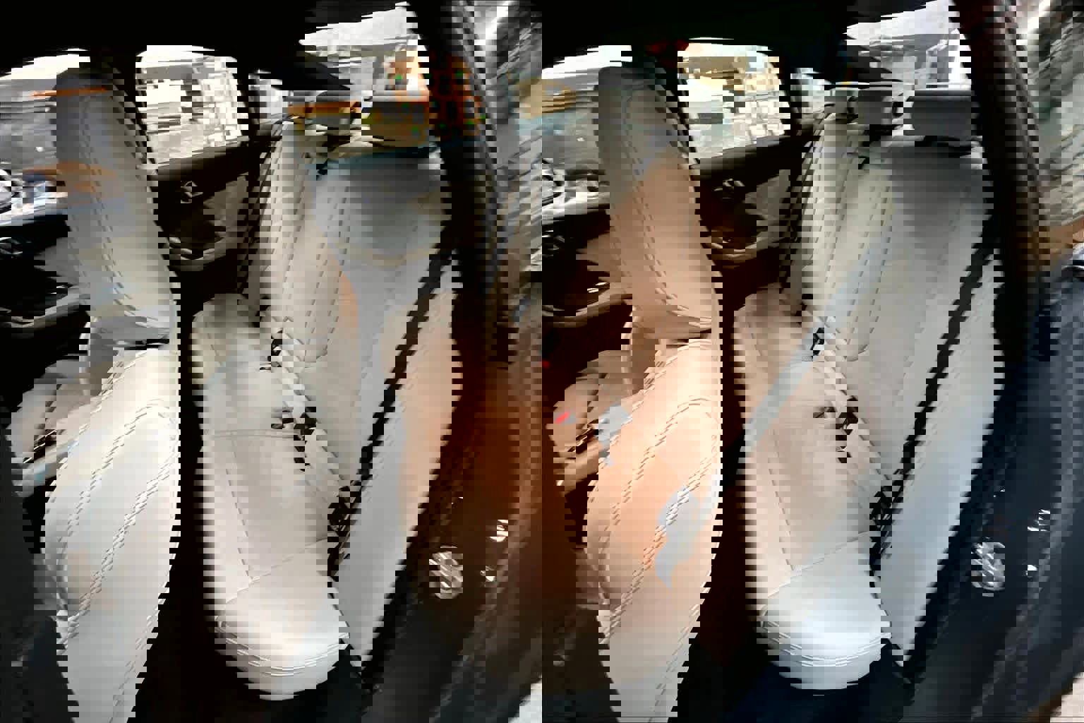 Used 2025 BMW M235i xDrive w/ Technology Package image 28