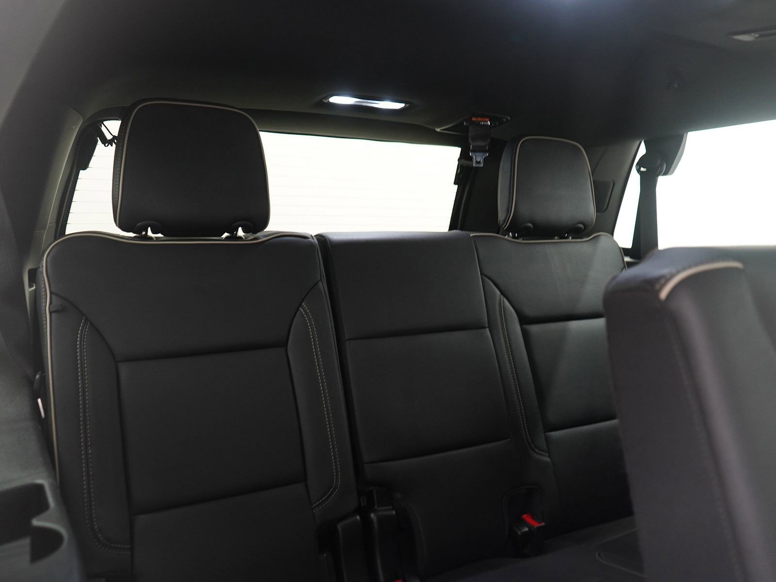 Used 2024 GMC Yukon SLT image 12