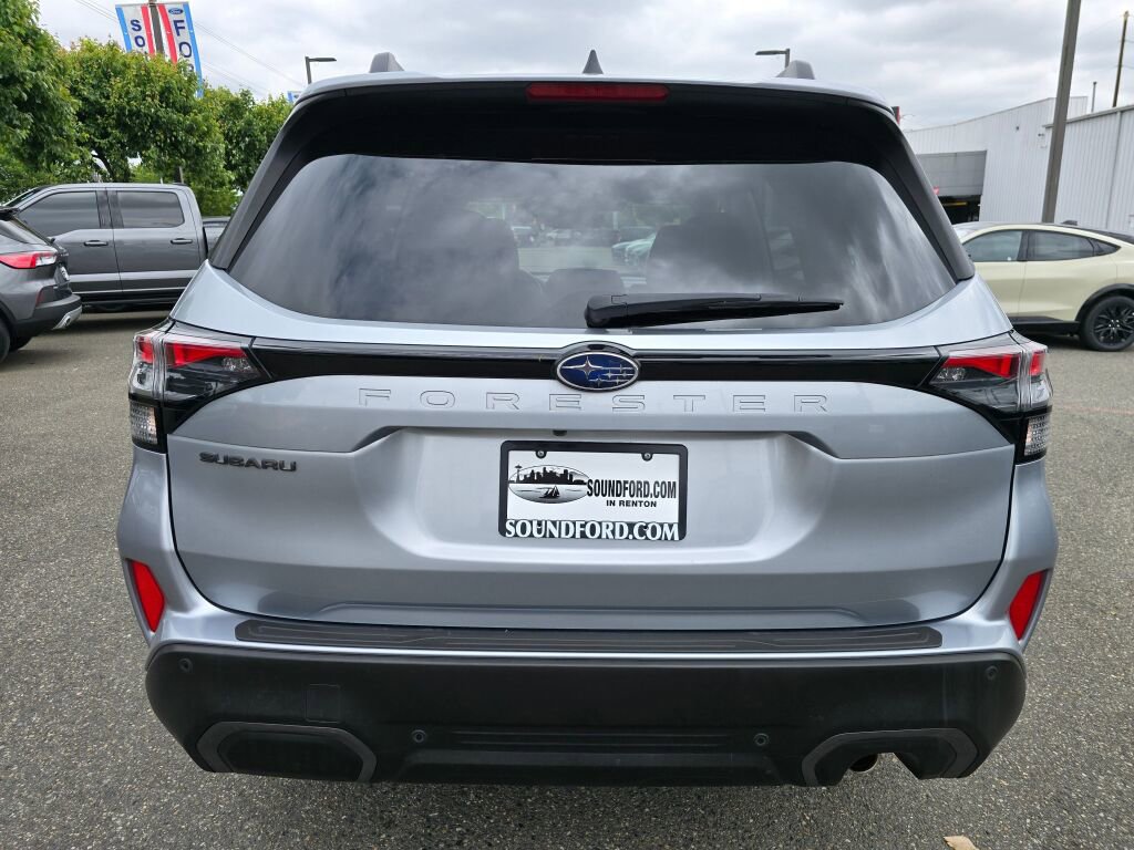 Used 2025 Subaru Forester Limited w/ Popular Package #1 AWD/4WD image 4