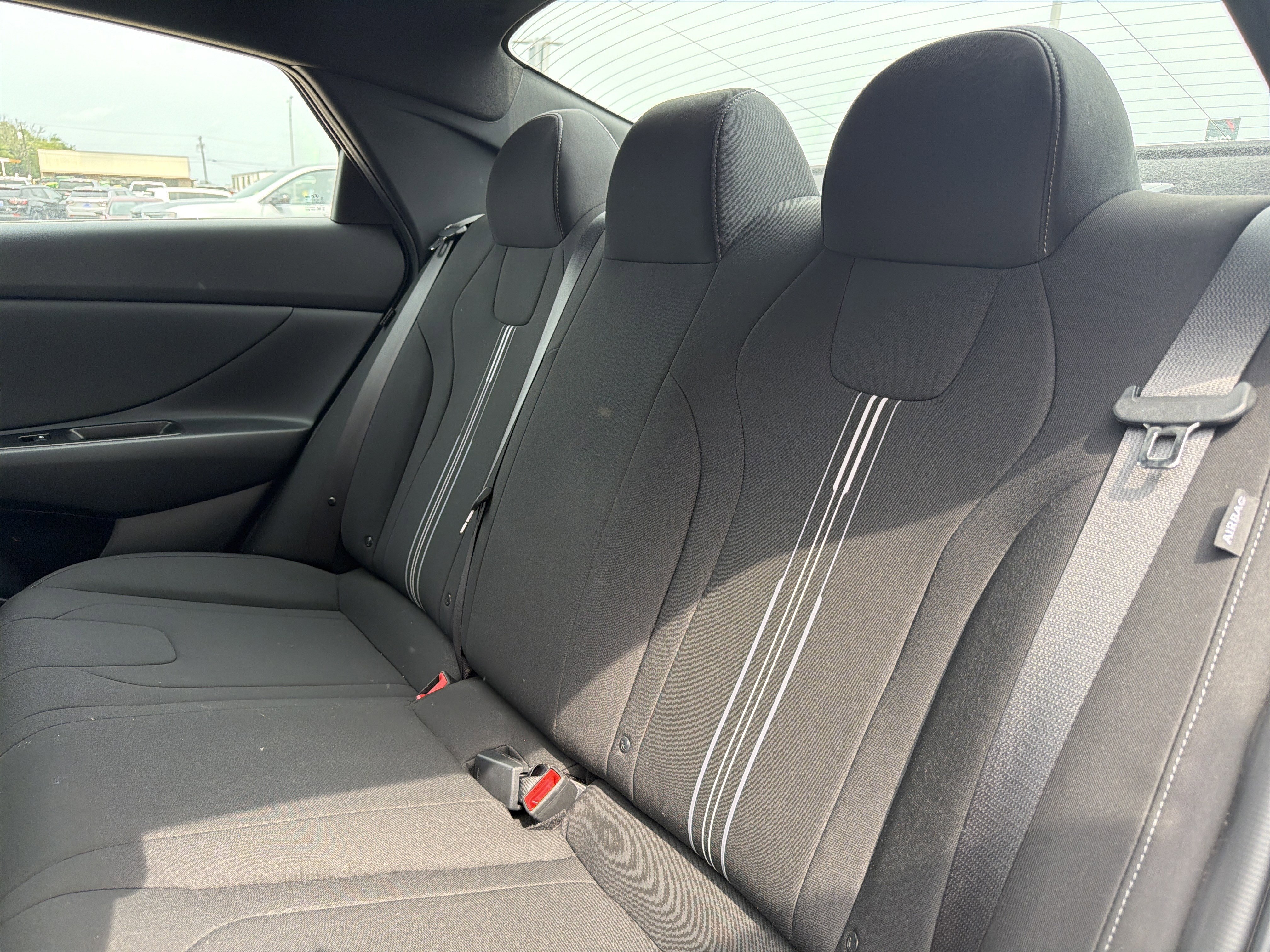 Used 2025 Hyundai Elantra Sport FWD image 6