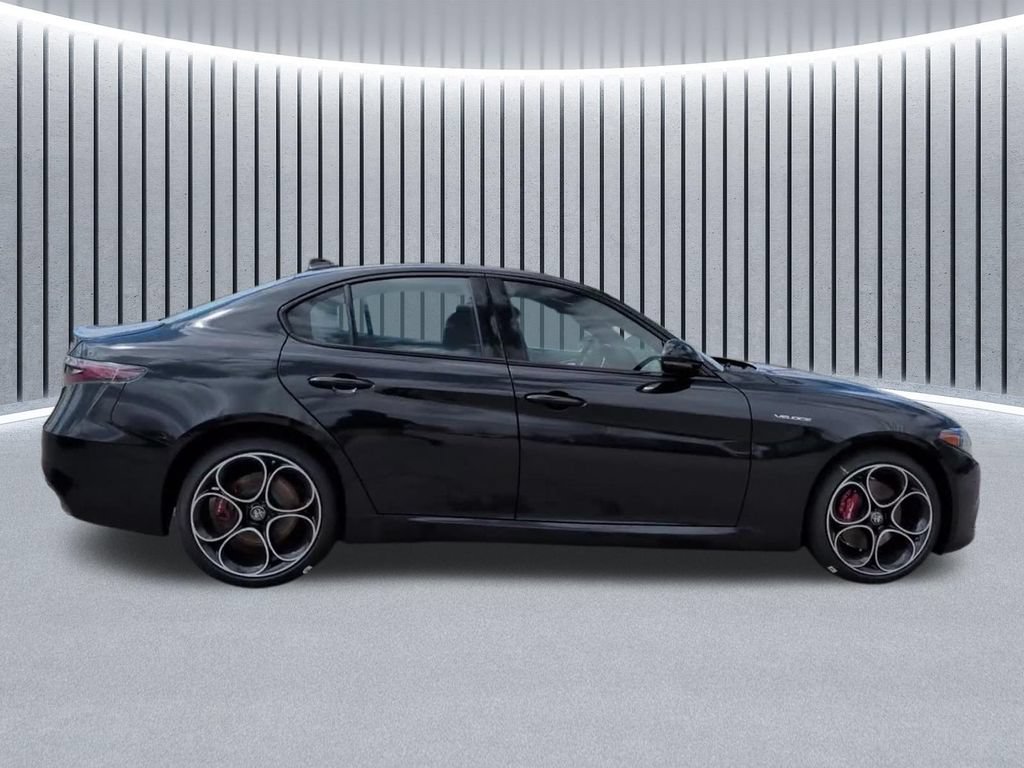 New 2026 Alfa Romeo Giulia AWD image 6