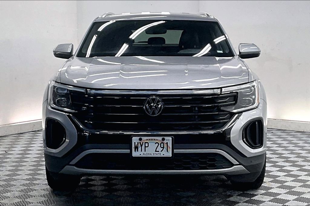 Used 2024 Volkswagen Atlas Cross Sport SE FWD image 2
