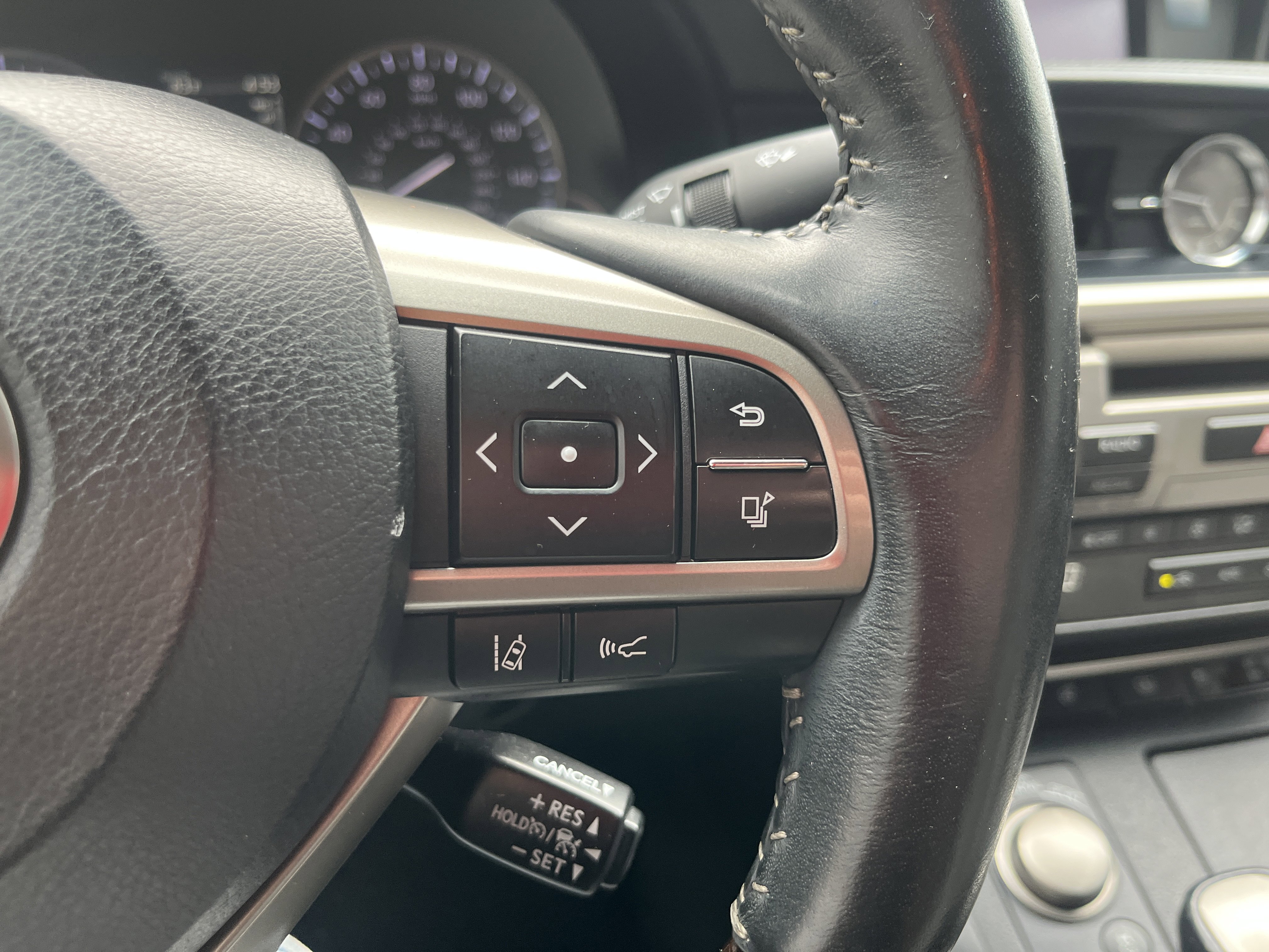 Used 2018 Lexus ES 350 w/ Luxury Package w/Wood Trim FWD image 22