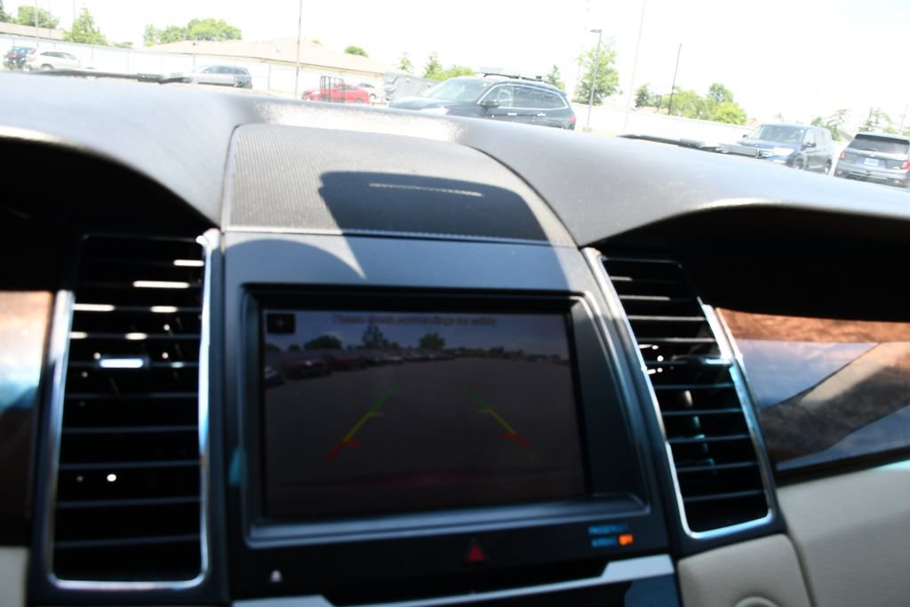 Used 2019 Ford Taurus Limited FWD image 15