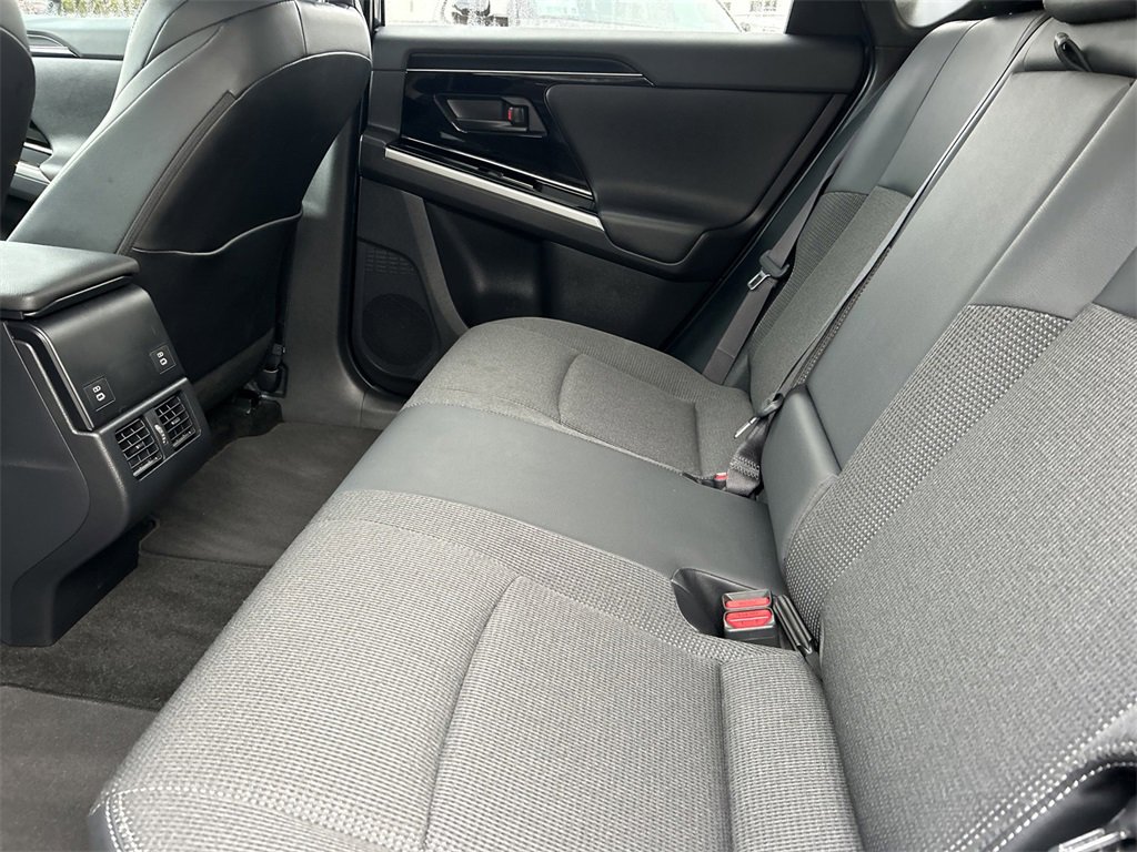 Used 2025 Toyota bZ4X FWD image 16