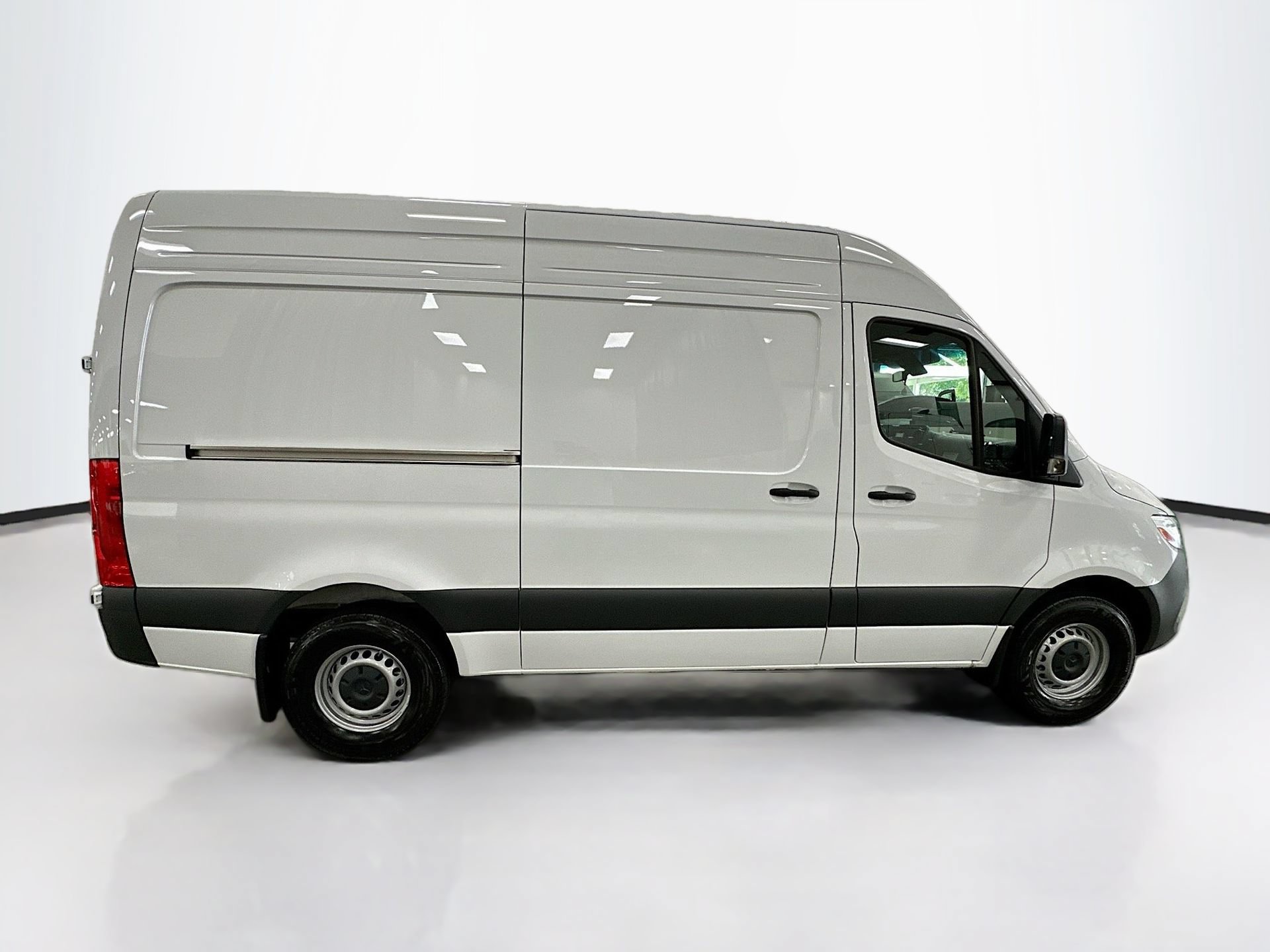Used 2026 Mercedes-Benz Sprinter 2500 image 9