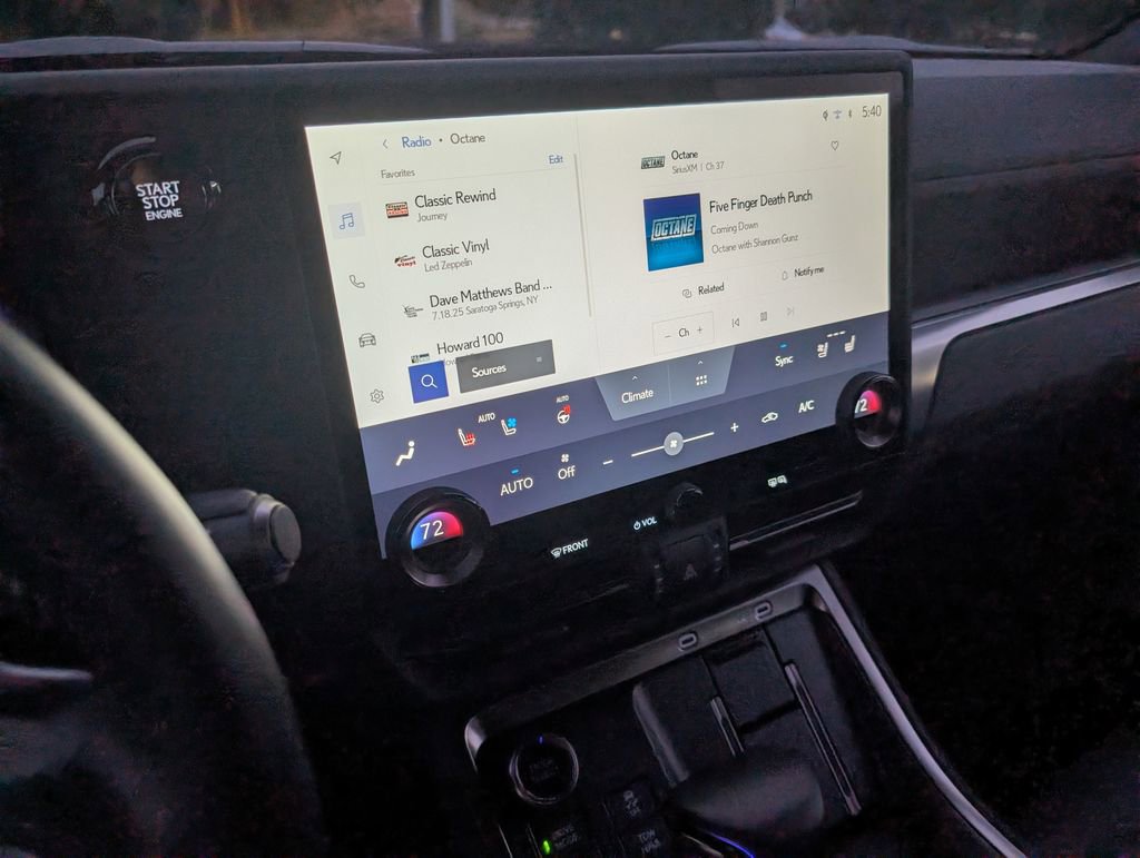 Used 2024 Lexus GX 550 image 22