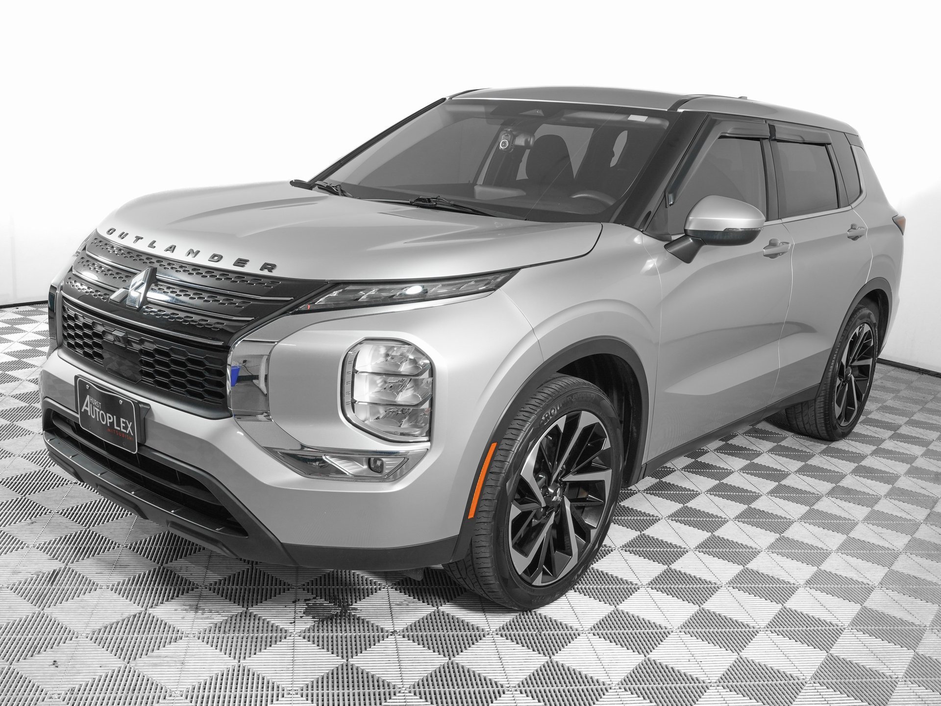 Used 2022 Mitsubishi Outlander ES image 8