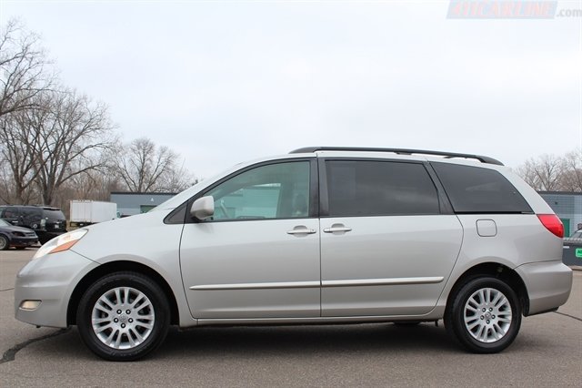 Used 2008 Toyota Sienna XLE Limited image 5