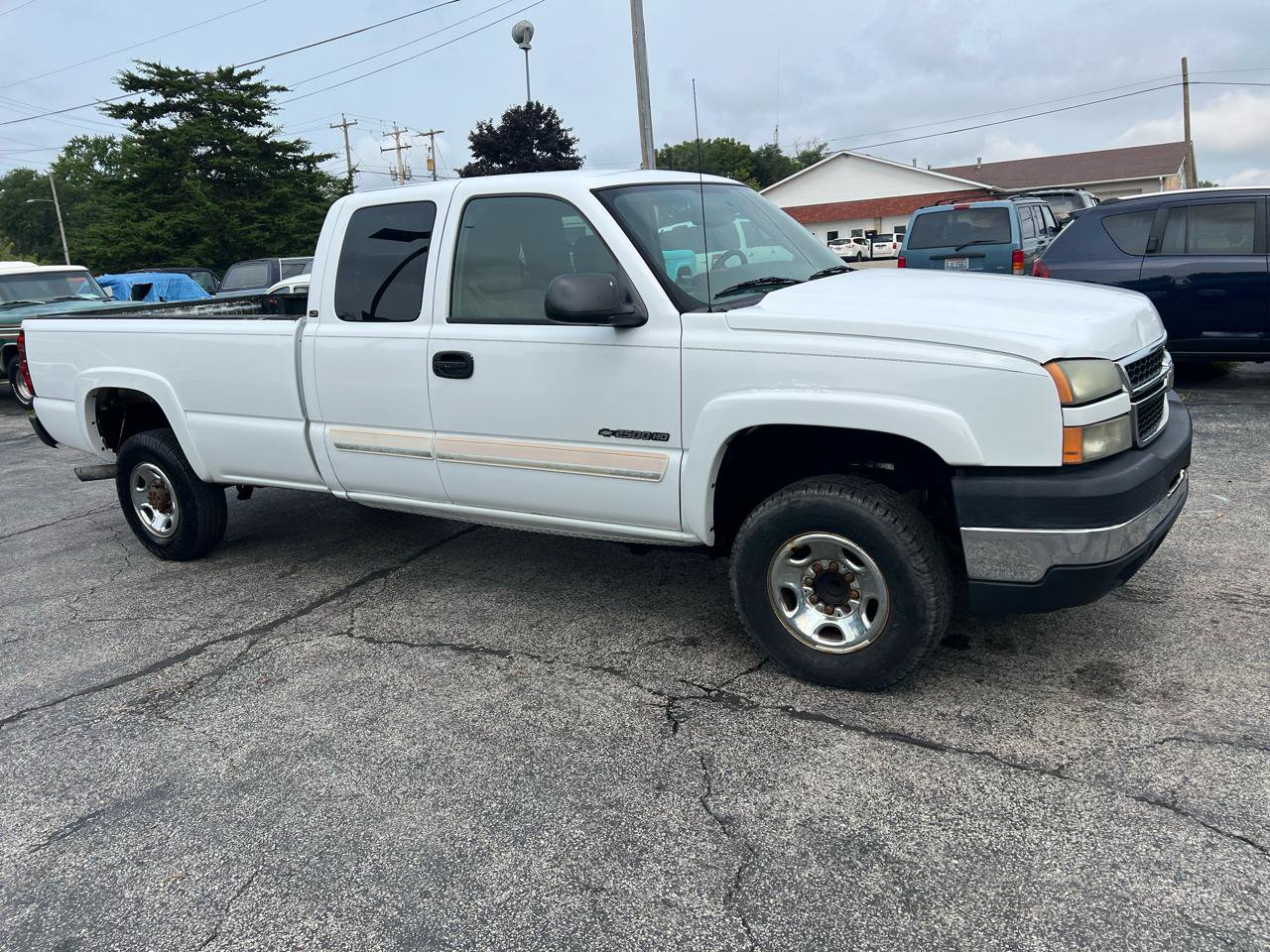 Used 2006 Chevrolet Silverado 2500 LT RWD image 3