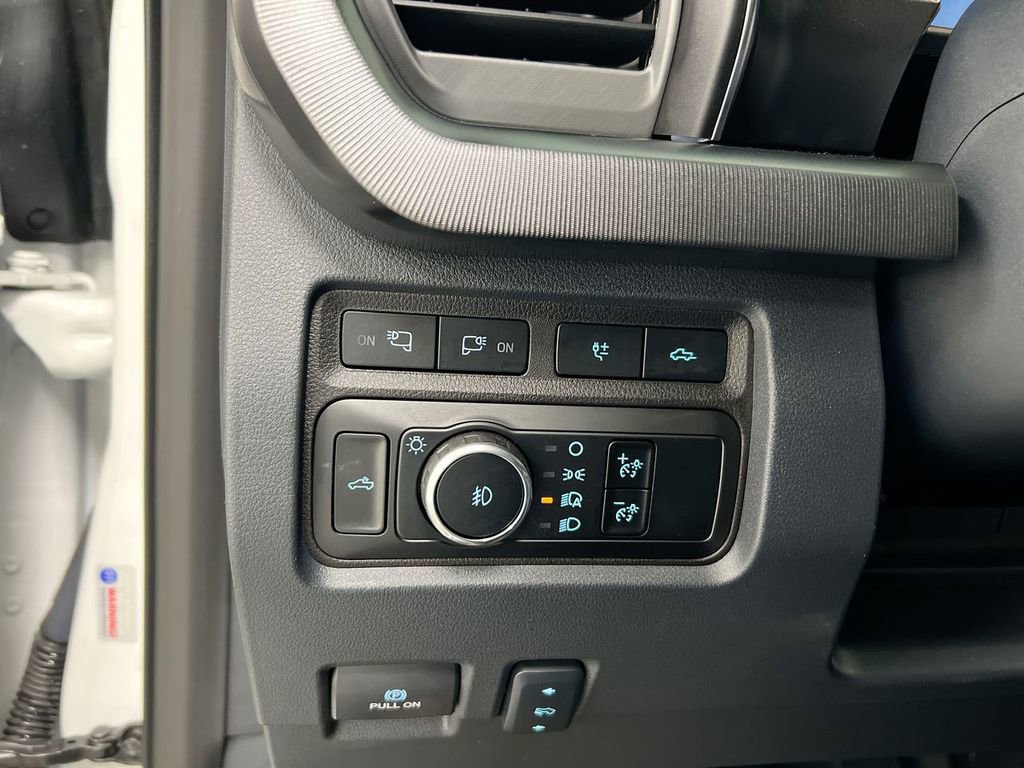 Used 2024 Ford F350 Platinum w/ Snow Plow Prep Package AWD/4WD image 19