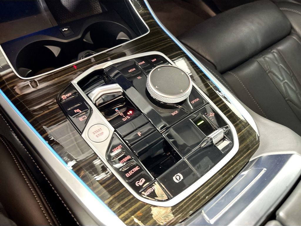 Used 2025 BMW X5 xDrive50e image 18