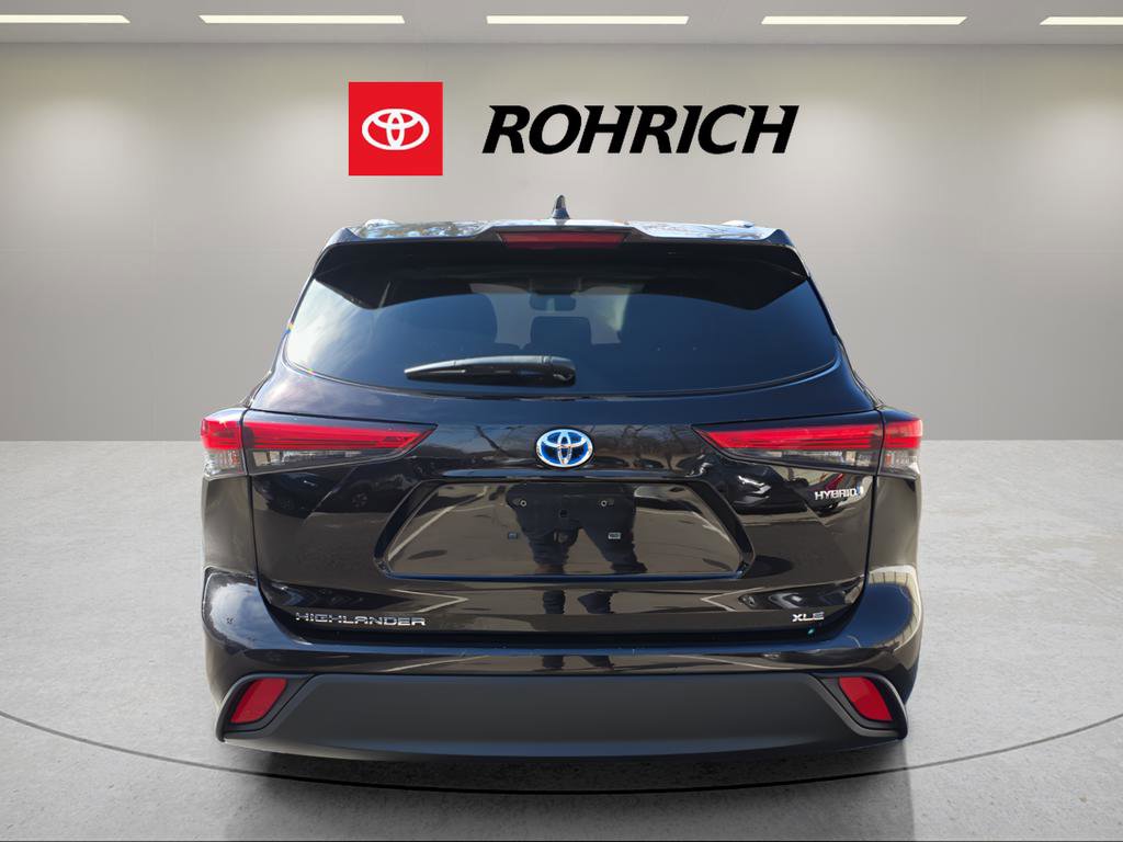 Used 2022 Toyota Highlander XLE image 7